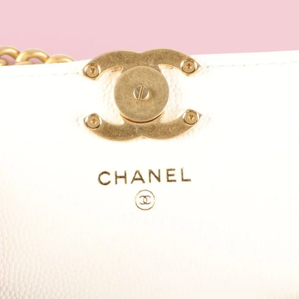 Chanel Plate Logo CC Flap Card Holder on Chain Quilted Caviar Mini - Picture 8 of 11